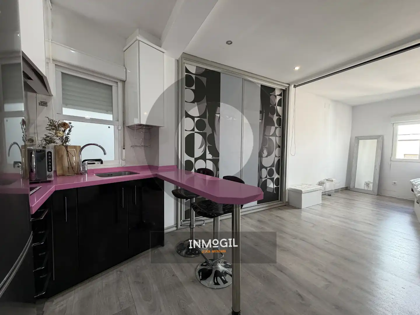 Kitchen of Study for rent in Madrid  with Air Conditioner, Heating and Parquet flooring