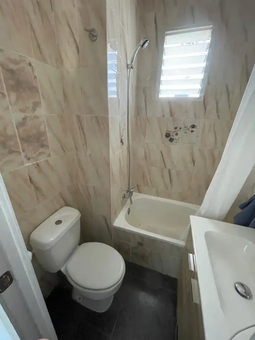 Bathroom of Flat for rent in Utrera  with Furnished, Oven and Washing machine