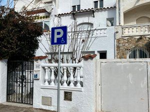 Casa adosada en venda a Passatge Port Rhodes, 1, Cap Ras - Creus - Falconera