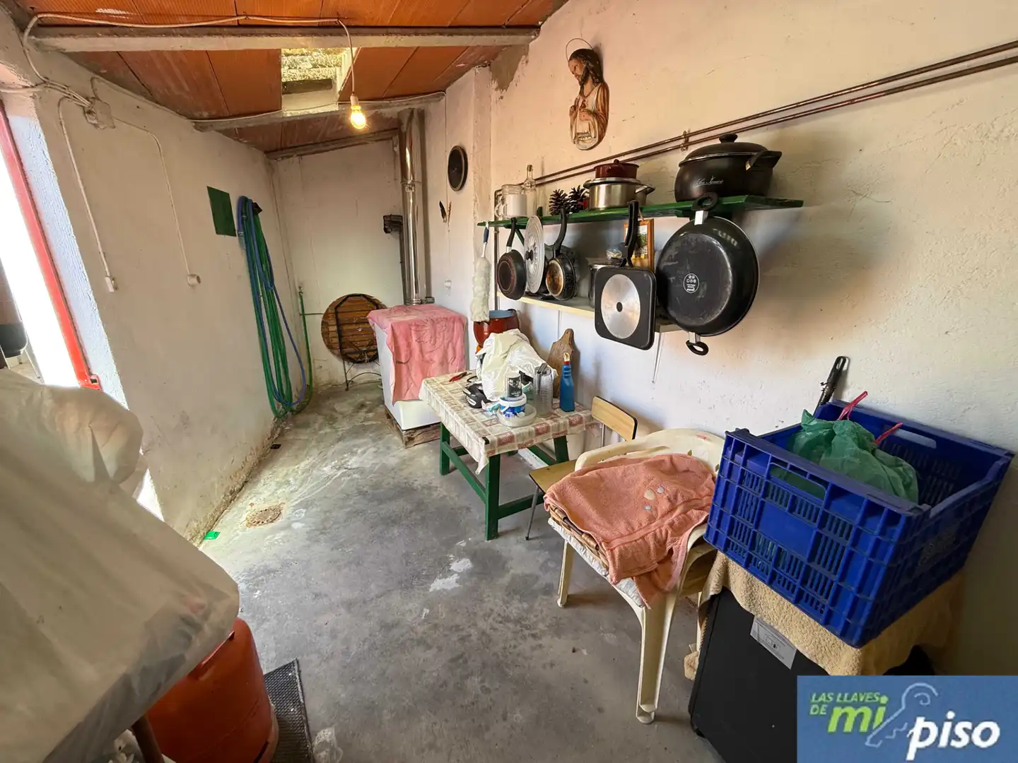 Cuina de Casa o xalet en venda en Nava del Rey amb Calefacció, Jardí privat i Terrassa