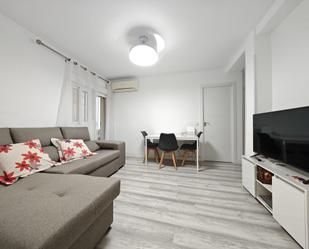 Living room of Flat for sale in  Madrid Capital  with Air Conditioner, Heating and Terrace