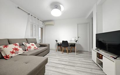 Living room of Flat for sale in  Madrid Capital  with Air Conditioner, Heating and Terrace