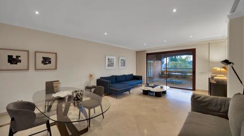 Foto 4 de Apartament en venda a  Urbanización Gran Bahía de Marbella, Bahía de Marbella, Marbella