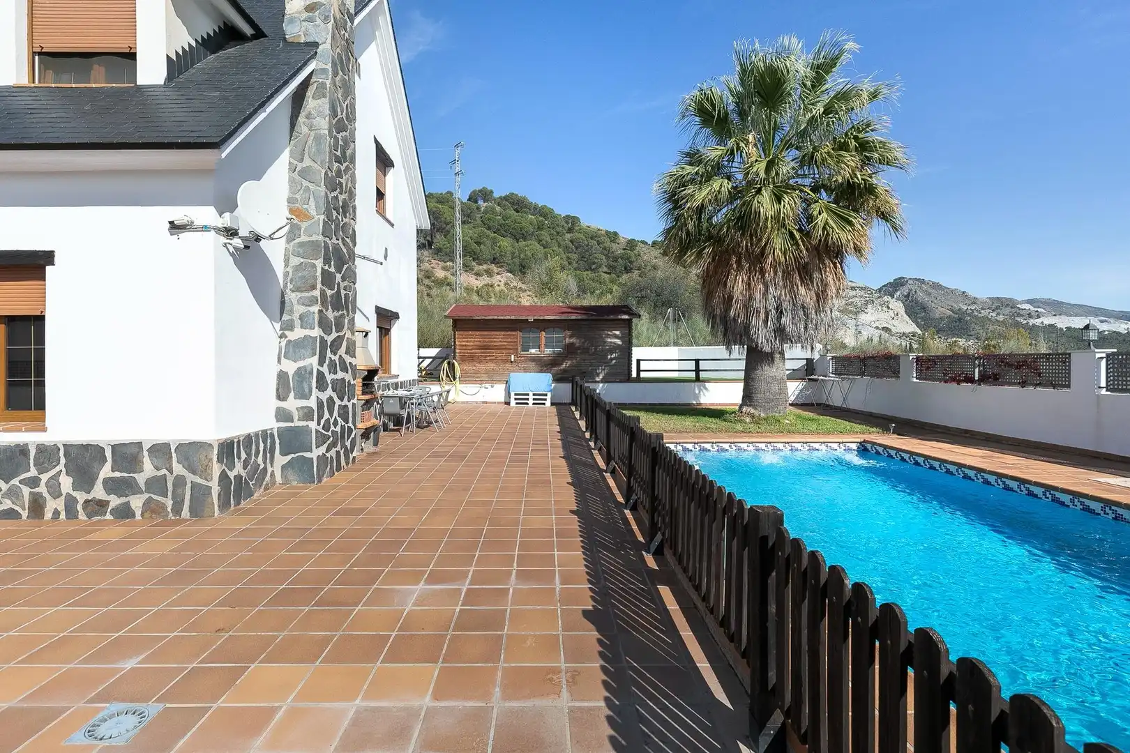 Piscina de Casa o xalet en venda en Huétor de Santillán amb Calefacció, Jardí privat i Piscina