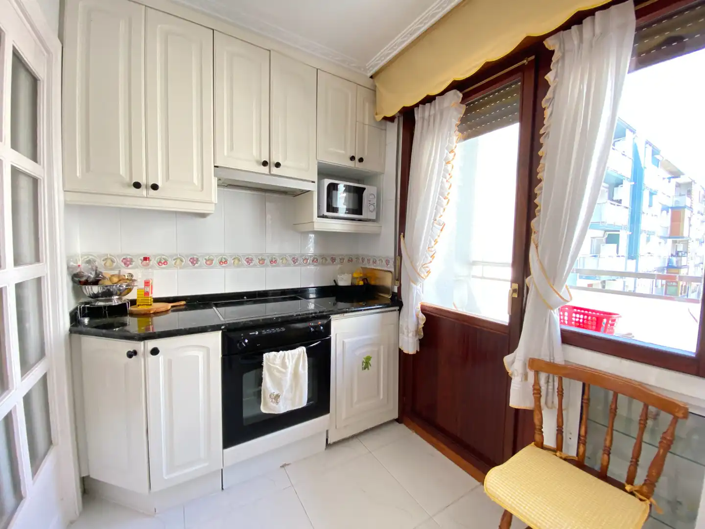 Cocina de Piso en venta en Gernika-Lumo con Calefacción, Terraza y Amueblado