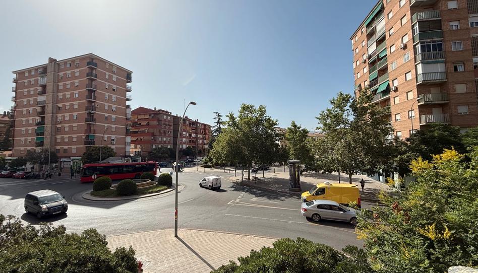 Foto 1 de Pis en venda a Cervantes, Granada