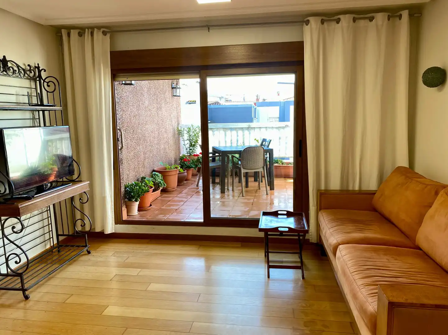 Sala de estar de Ático en venta en Avilés con Calefacción y Parquet