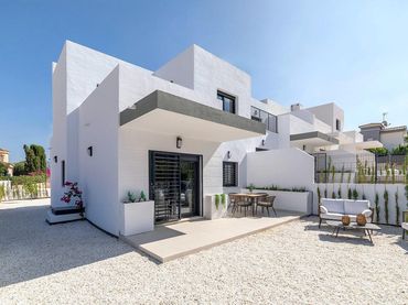 Maison mitoyenne avec piscine à vendre à Busot