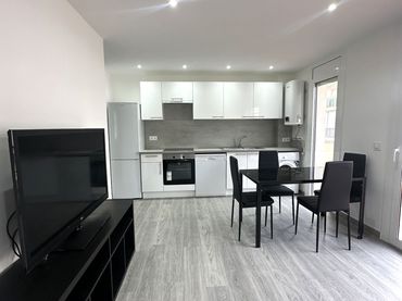 Apartament en venda a roca negra