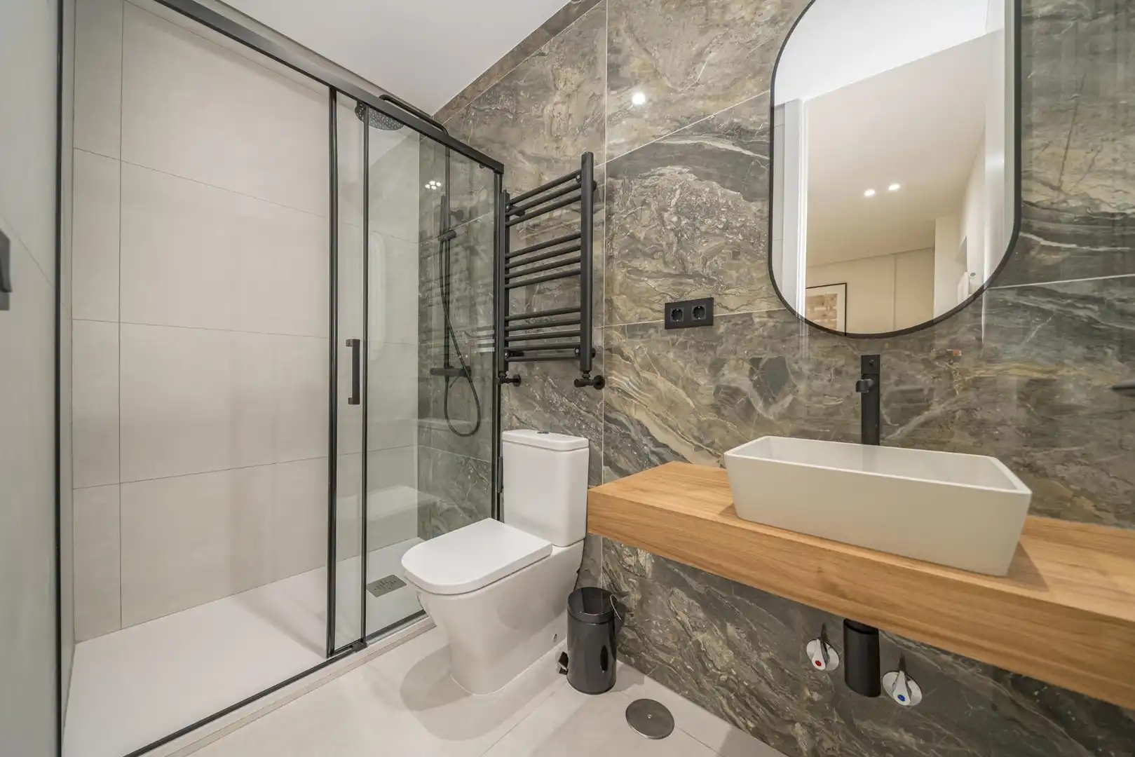Baño de Planta baja en venta en Madrid con Aire acondicionado y Calefacción