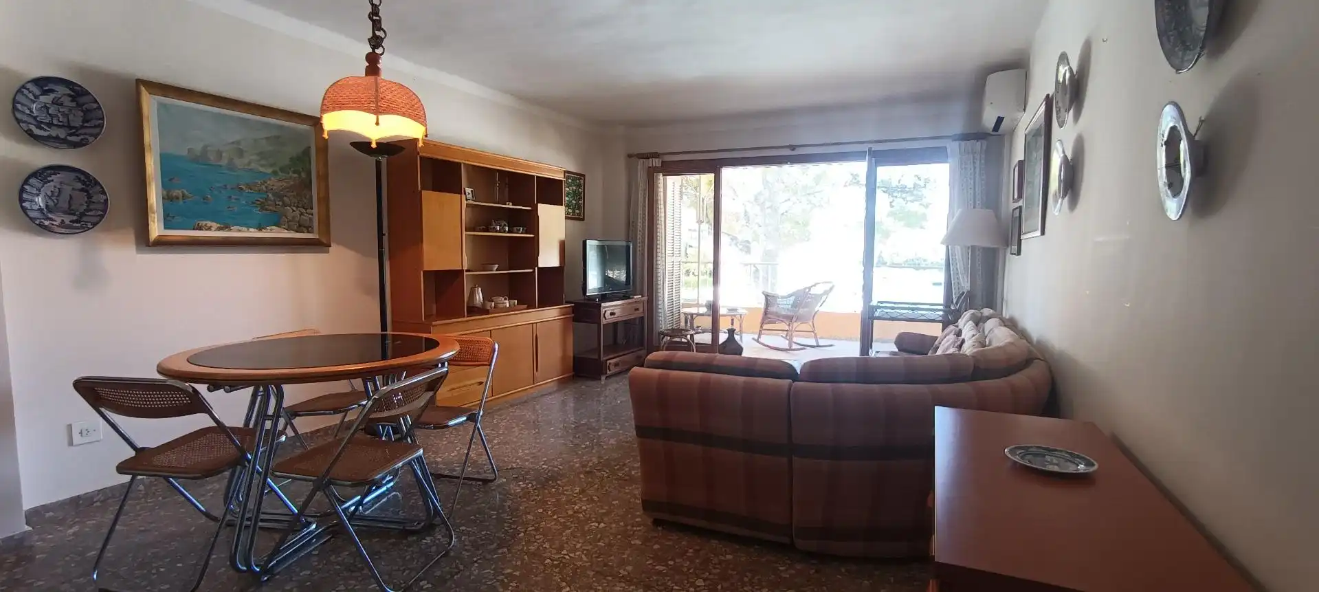 Living room of Flat for rent in Calvià  with Air Conditioner, Terrace and Furnished