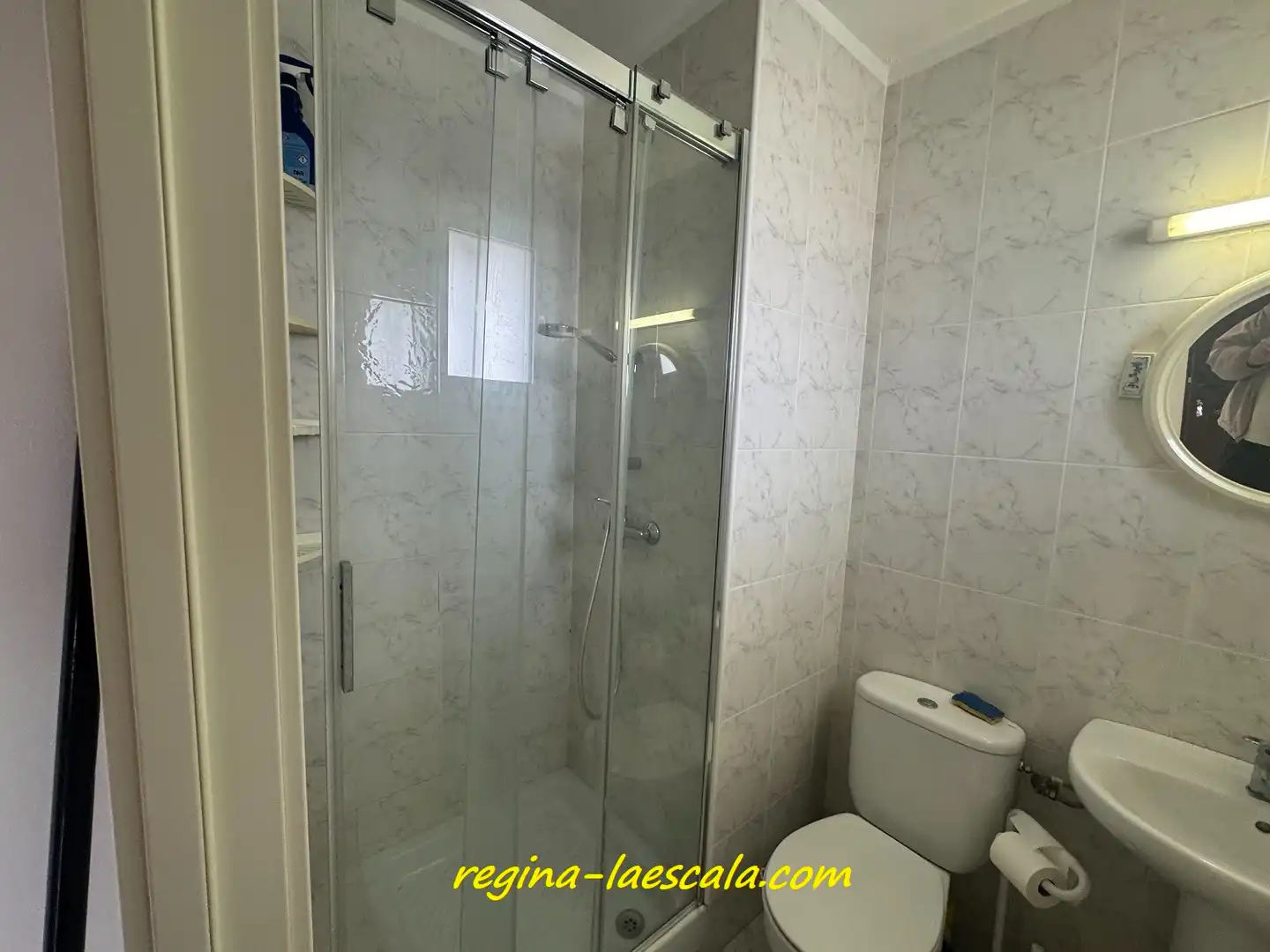 Baño de Estudio en venta en L'Escala con Terraza, Amueblado y Horno