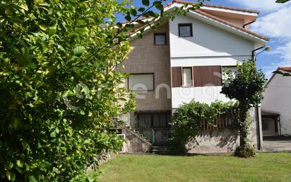 Außenansicht von Haus oder Chalet zum verkauf in Cabuérniga mit Terrasse