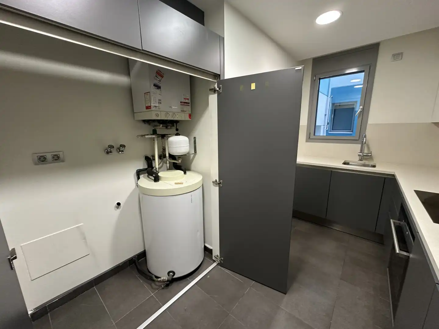Flat with terrace for sale in Carrer de París, imagen 9