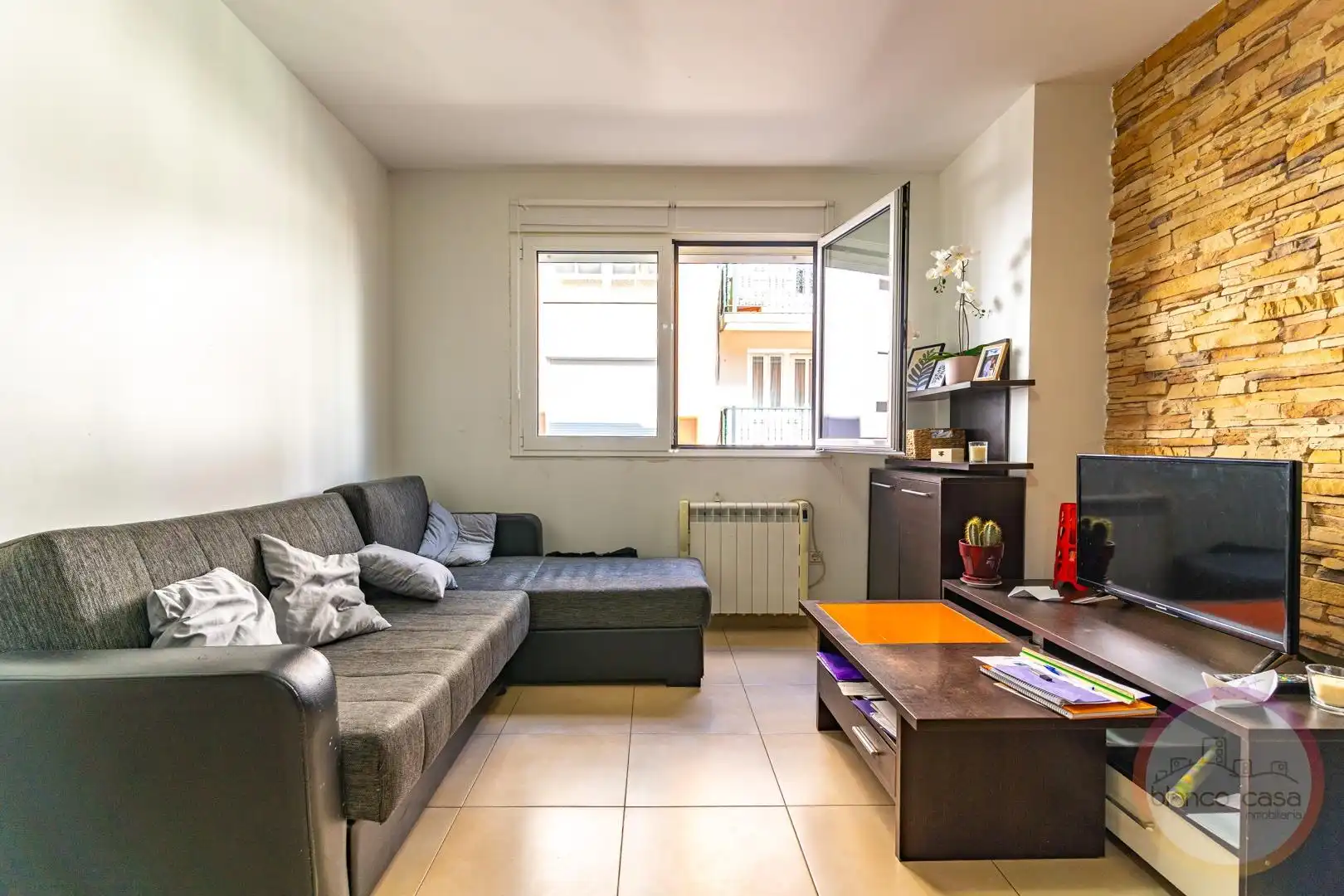 Sala de estar de Piso en venta en Carballo con Trastero