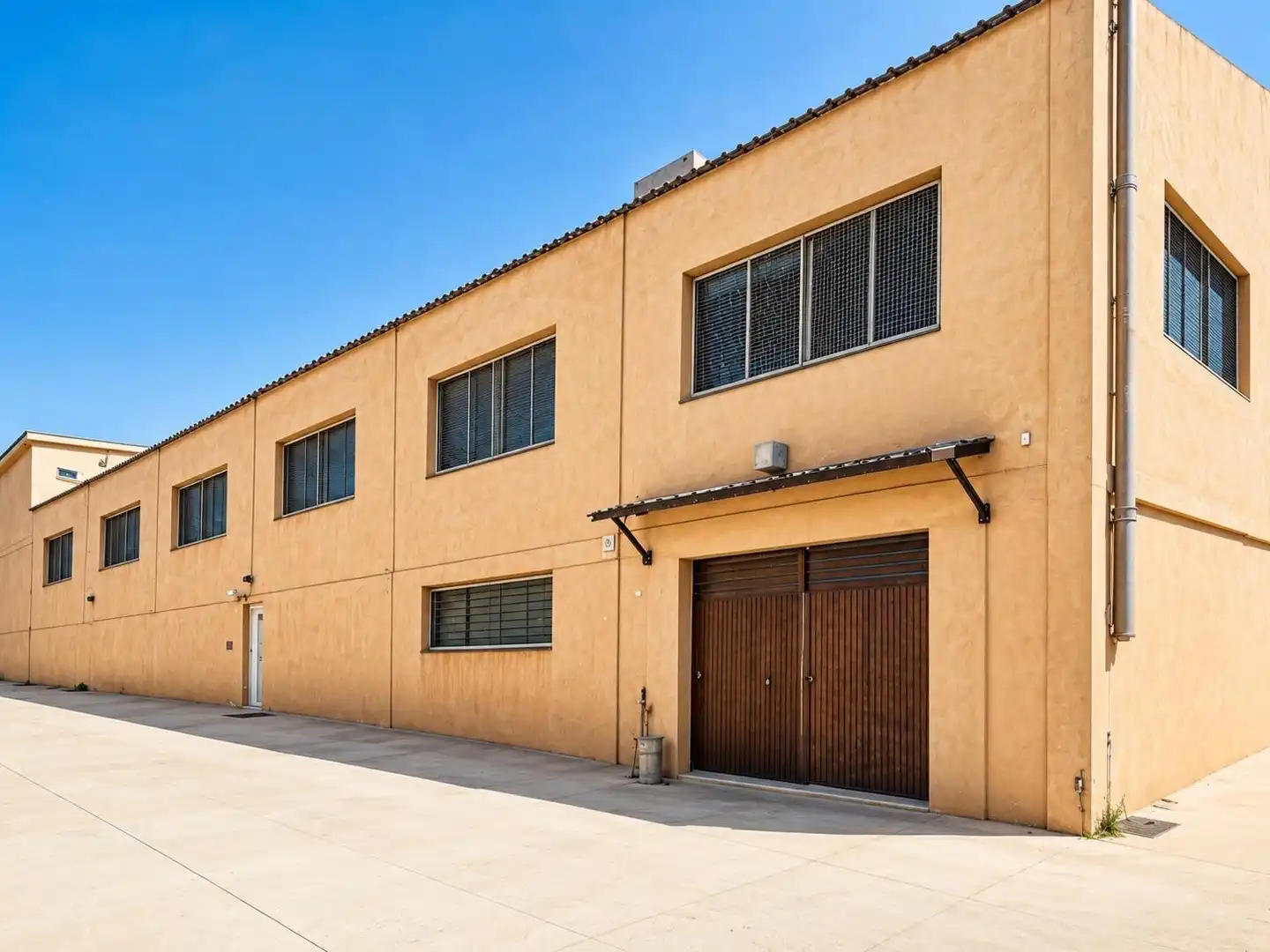 Exterior view of Industrial buildings for sale in Almansa