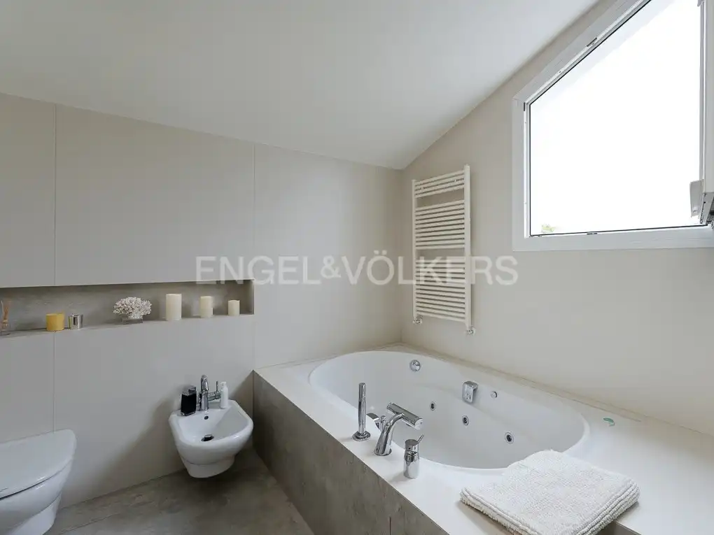 Bathroom of Houses for rent in Bétera  with Air Conditioner, Heating and Private garden