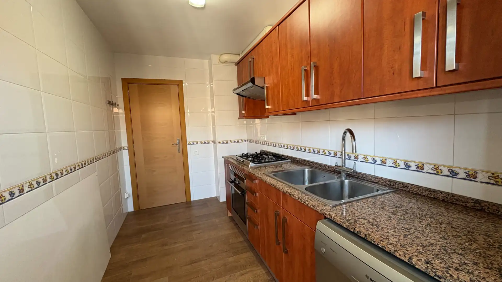 Küche von Maisonette zum Verkauf in Vallgorguina mit Klimaanlage, Heizung und Parkett