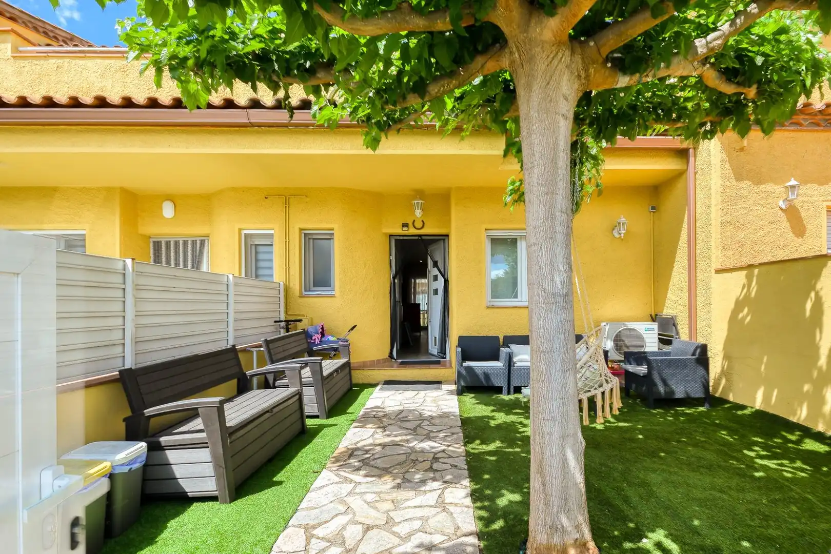 Terraza de Casa adosada en venta en Torroella de Fluvià con Aire acondicionado, Calefacción y Jardín privado