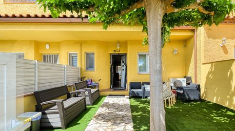 Foto 2 de Casa adosada en venta en Calle Torroella de Fluvia, Torroella de Fluvià, Girona