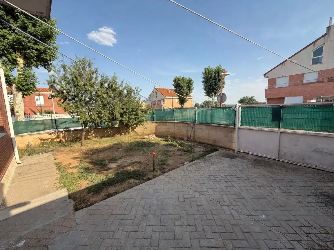 Houses for sale in Yunquera de Henares  with Terrace