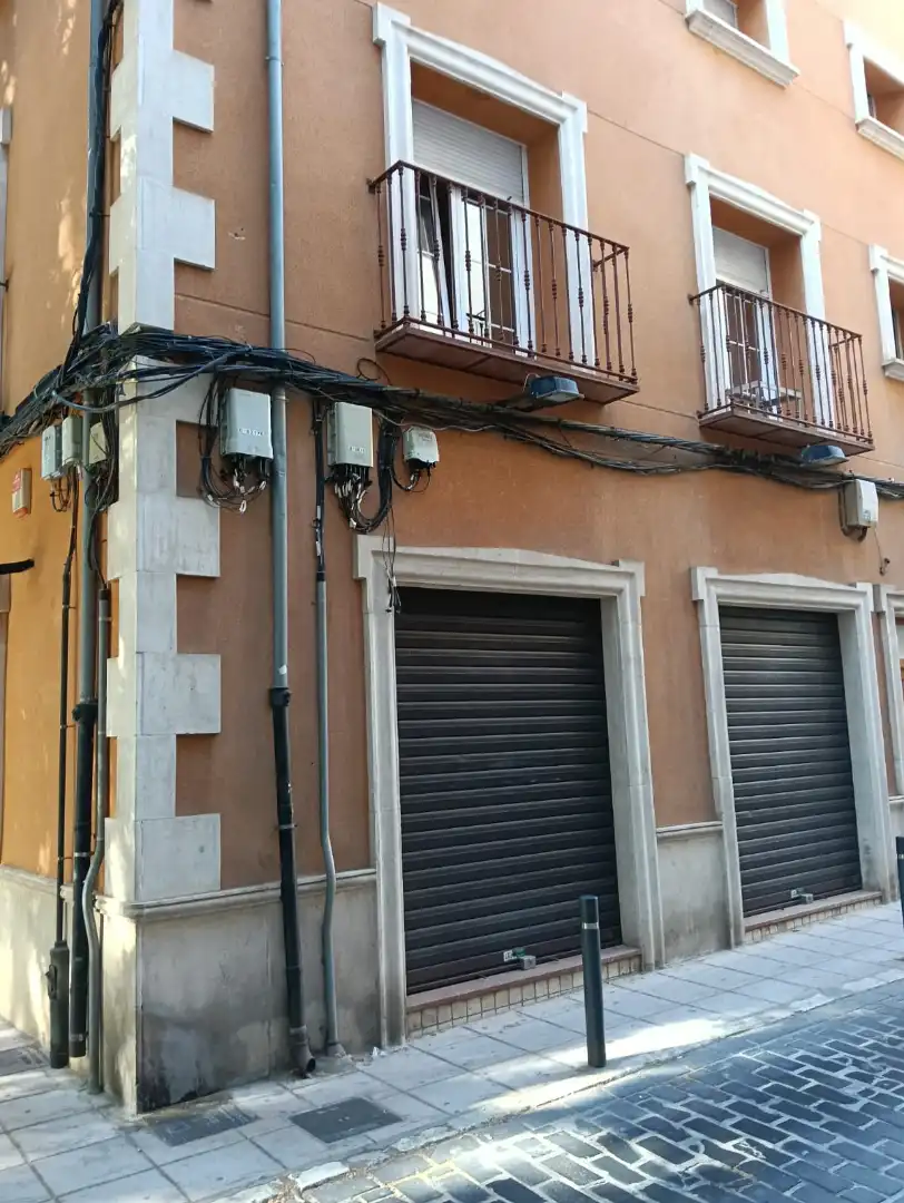 Vista exterior de Local de alquiler en Xàtiva
