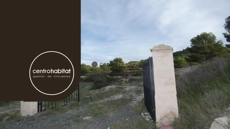 Residential land for sale in Monóvar  / Monòver