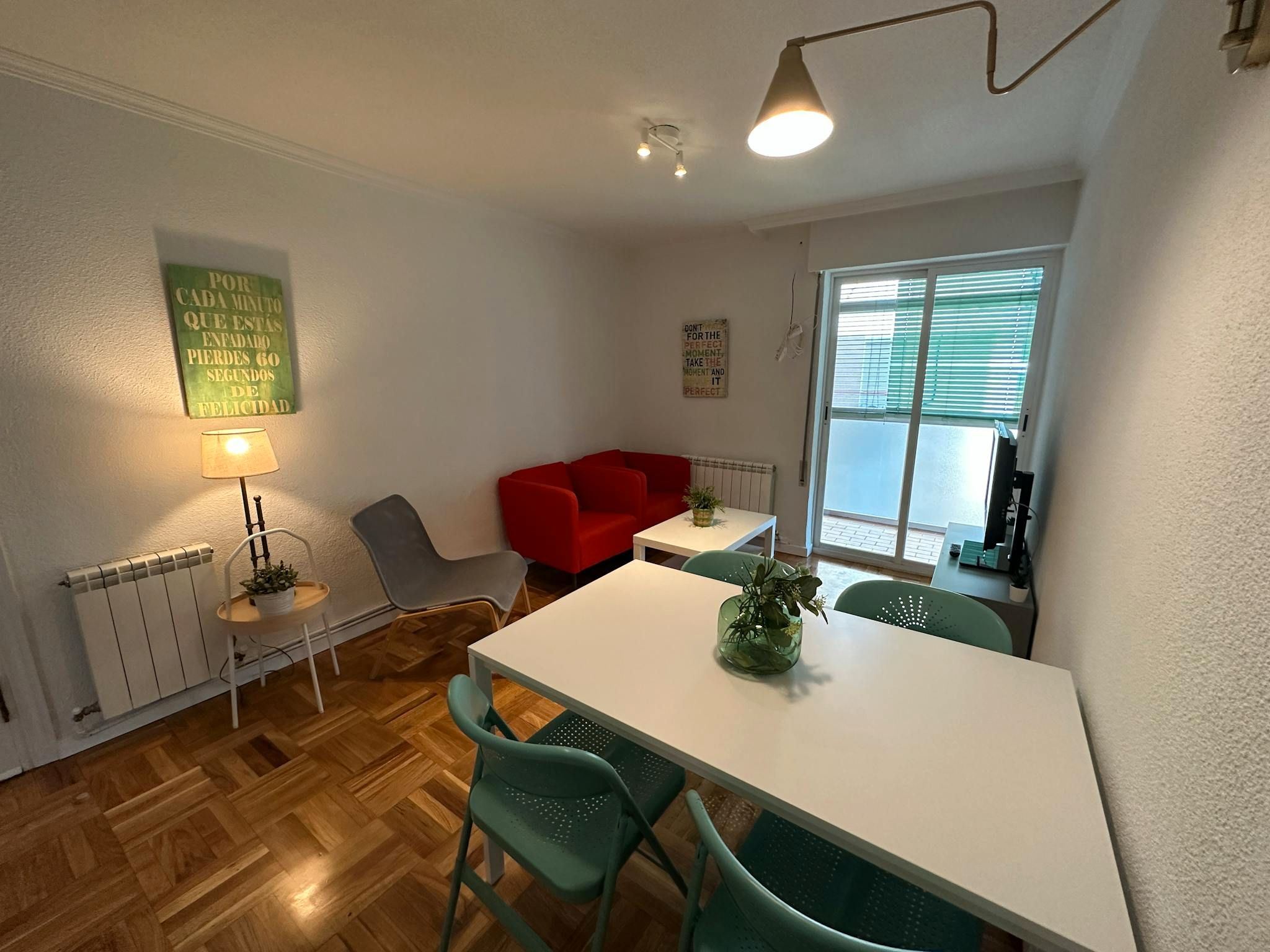 Sala d'estar de Pis de lloguer en  Madrid Capital amb Aire condicionat, Calefacció i Moblat