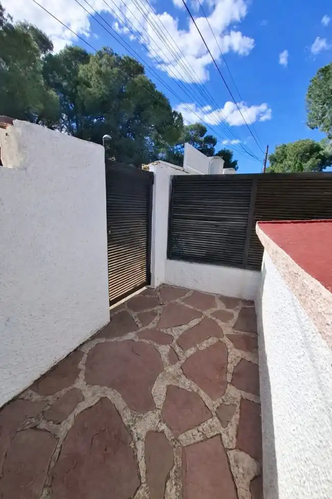Vista exterior de Casa o chalet en venta en Paterna con Calefacción, Jardín privado y Terraza