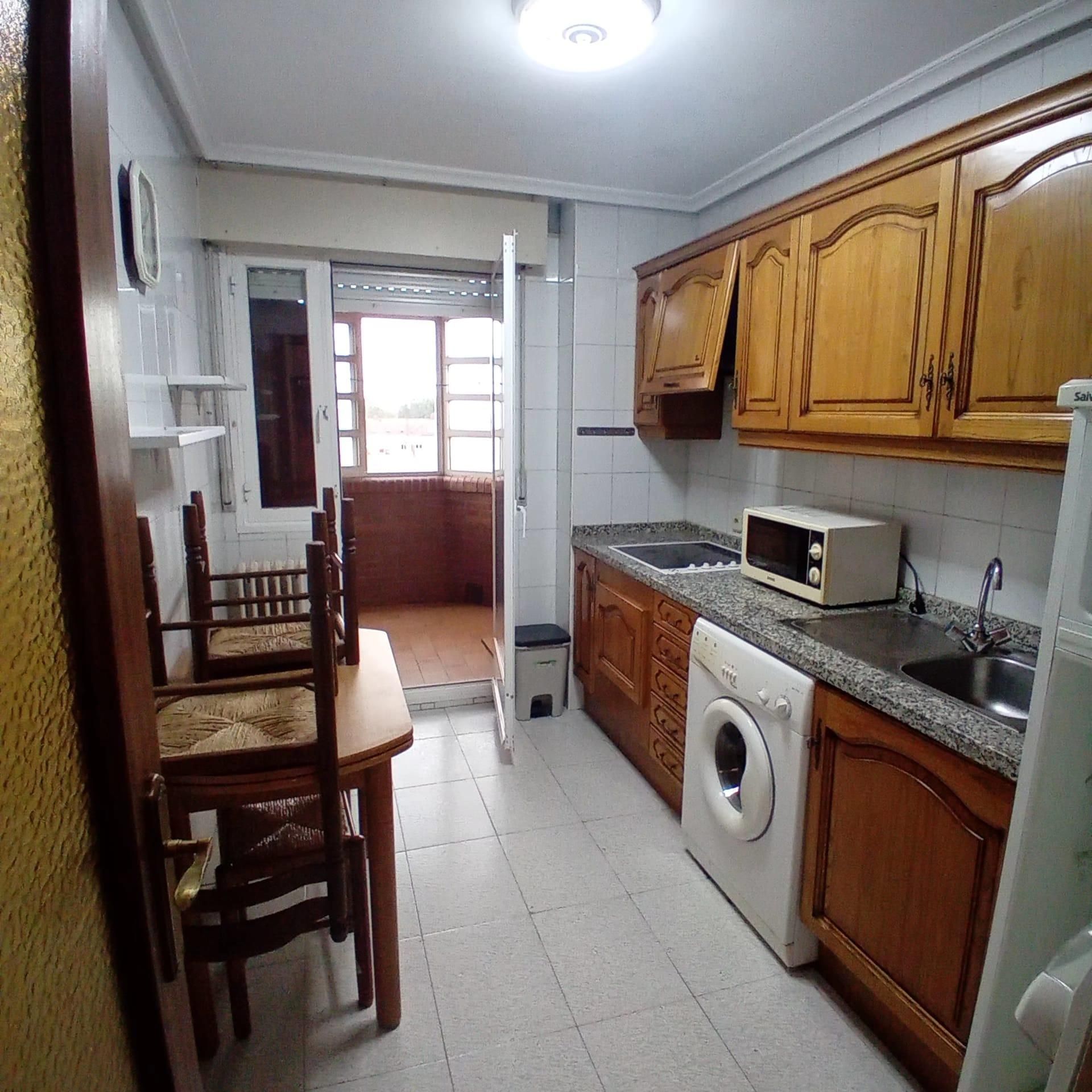 Kitchen of Flat to rent in León Capital   with Parquet flooring