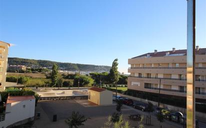 Schlafzimmer von Wohnungen zum verkauf in L'Estartit mit Terrasse und Balkon