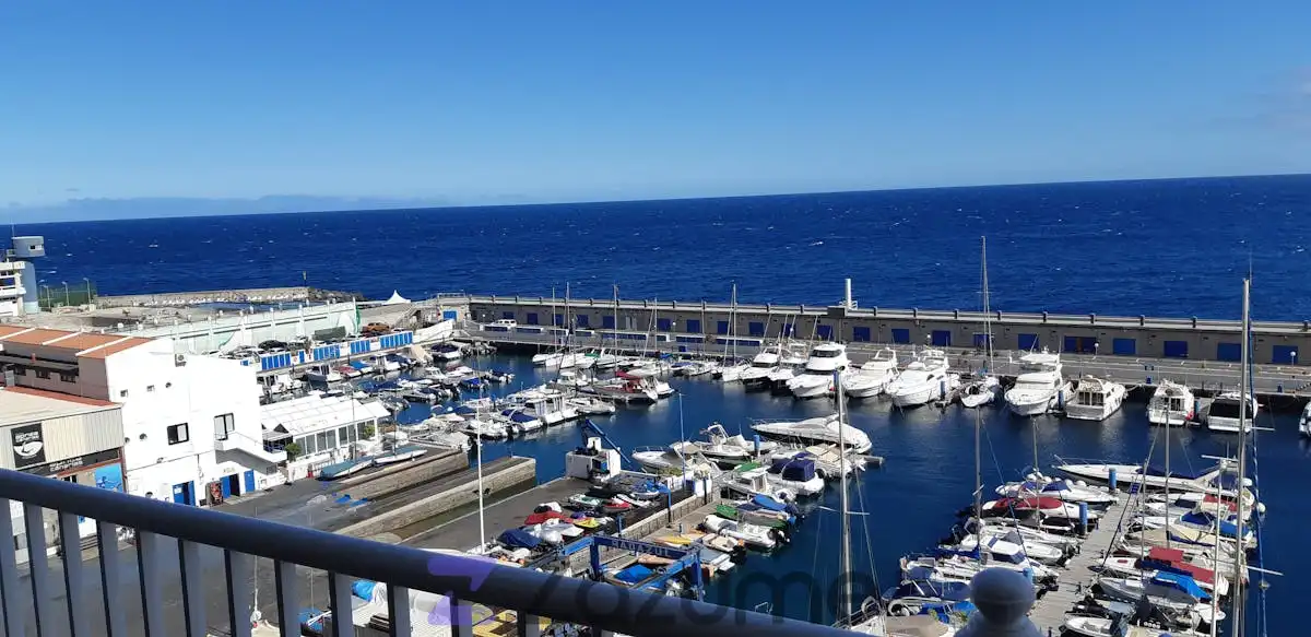 Exterior view of Flat for rent in El Rosario  with Terrace and Oven