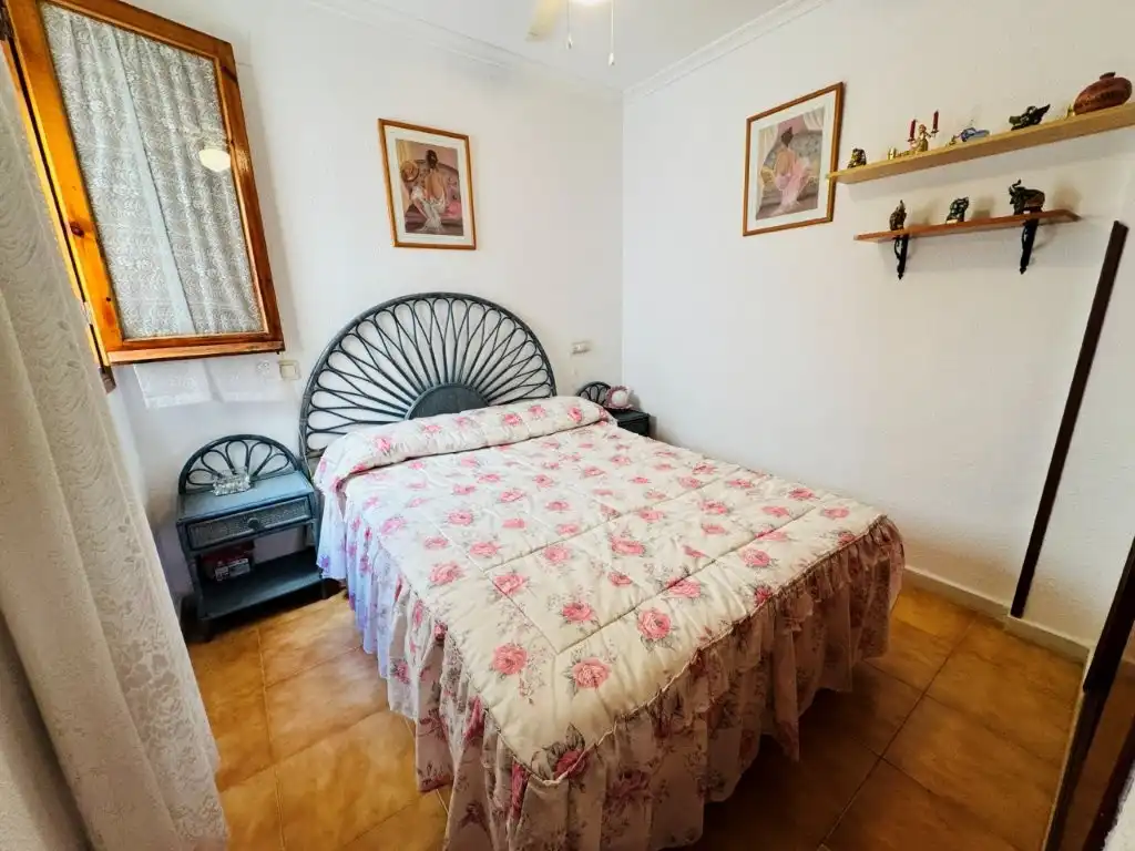 Bedroom of Flat for sale in Torrevieja  with Furnished and Community pool