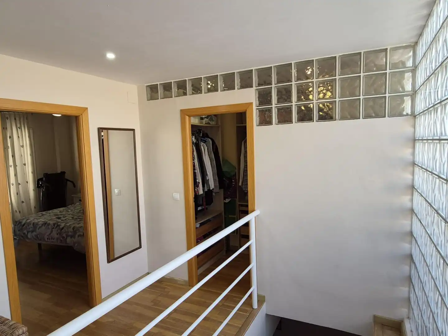 Casa adosada en venta en Pilas con Aire acondicionado, Terraza y Trastero