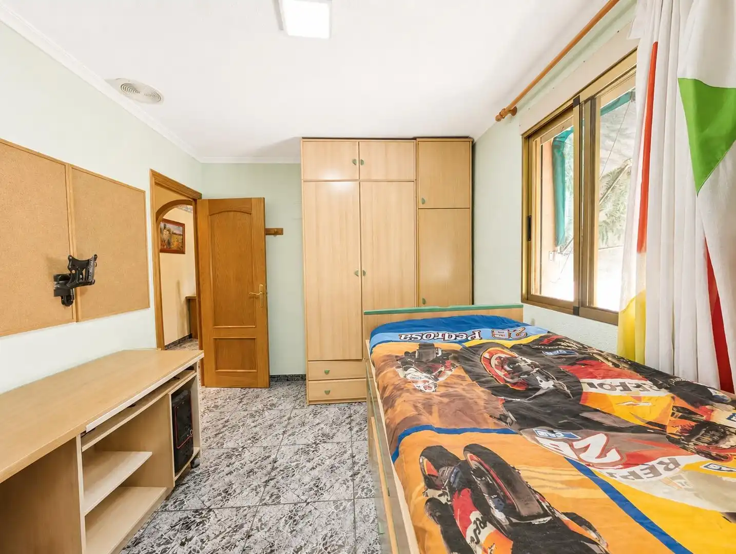 Habitación de Apartamento en venta en Elche / Elx con Aire acondicionado y Amueblado