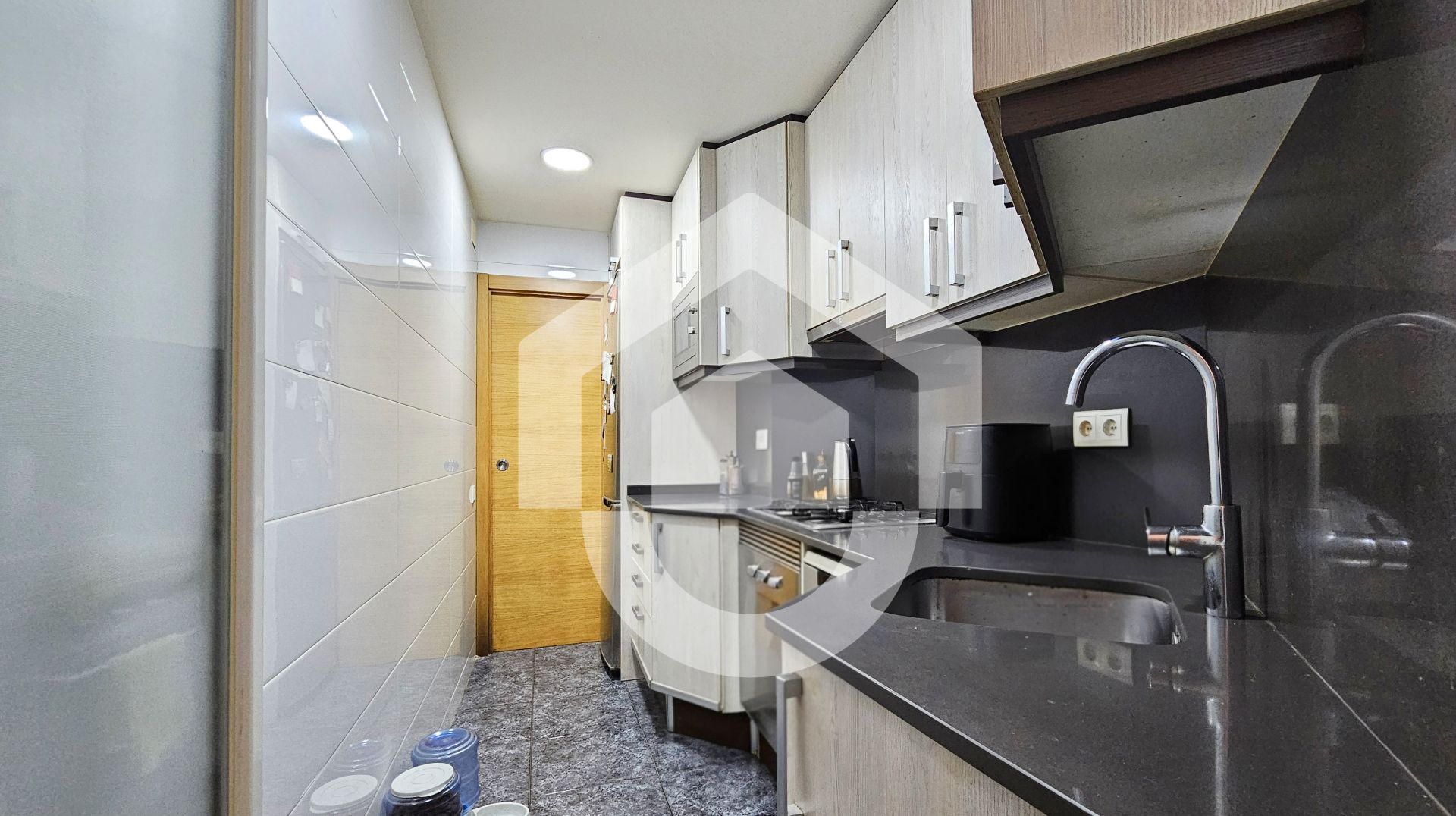 Kitchen of Flat for sale in  Barcelona Capital  with Air Conditioner, Heating and Furnished