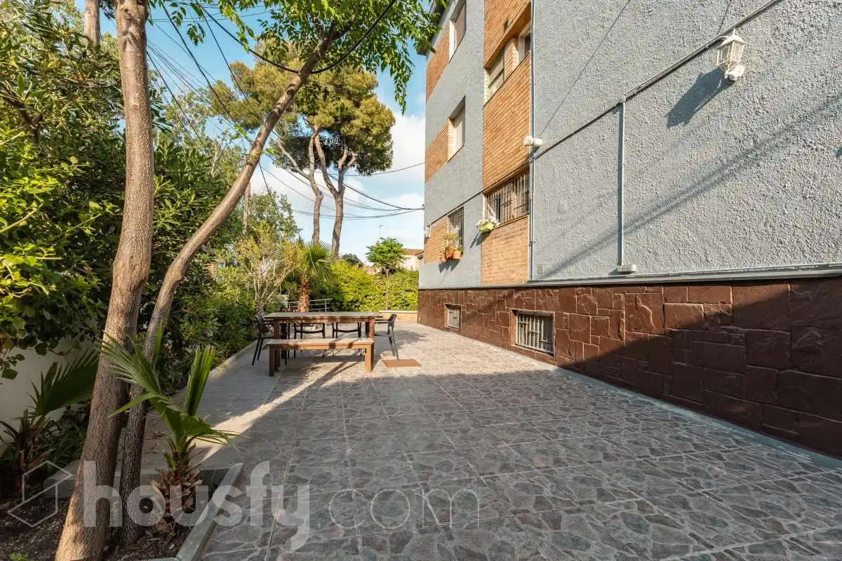 Vista exterior de Pis en venda en Castelldefels amb Aire condicionat
