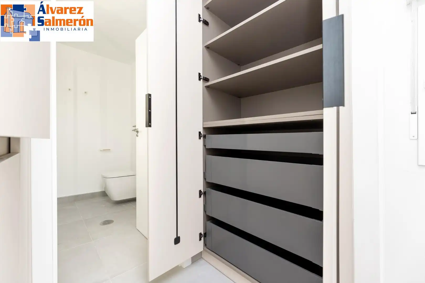 Habitación de Piso en venta en Granada con Aire acondicionado, Calefacción y Terraza