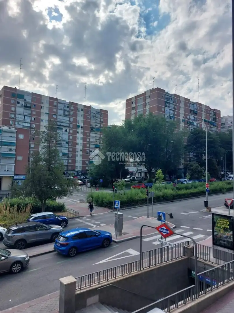Vista exterior de Pis en venda en Madrid