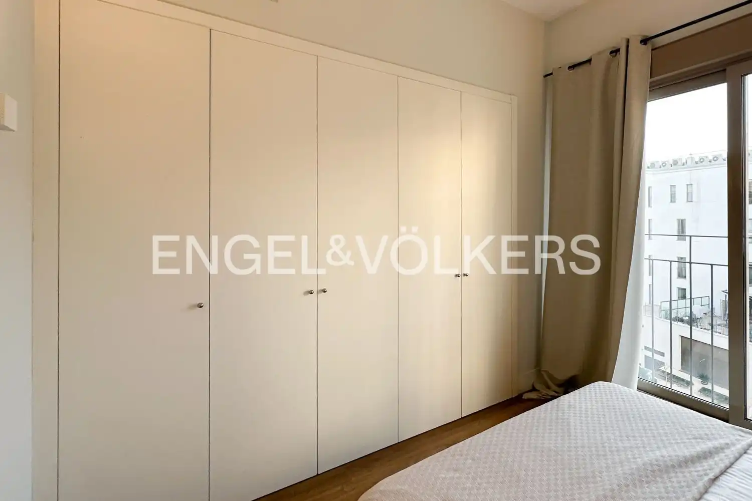 Habitación de Piso de alquiler en Valencia con Aire acondicionado, Calefacción y Jardín privado
