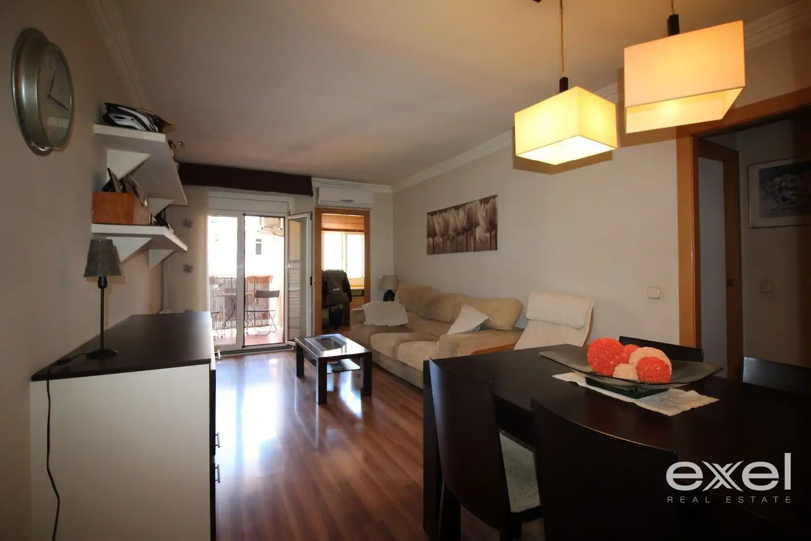 Sala de estar de Ático en venta en Sant Joan Despí con Aire acondicionado, Calefacción y Parquet