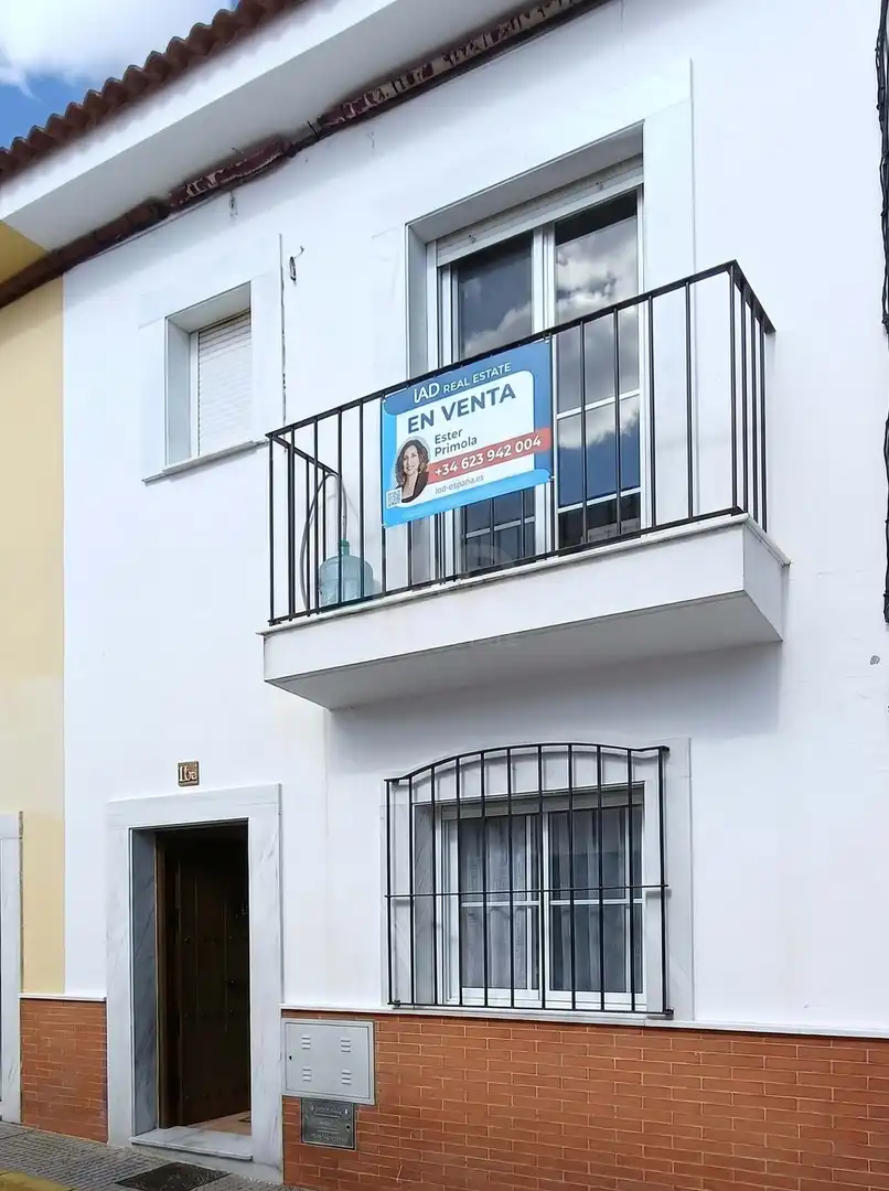 Vista exterior de Casa adosada en venta en Alosno con Aire acondicionado