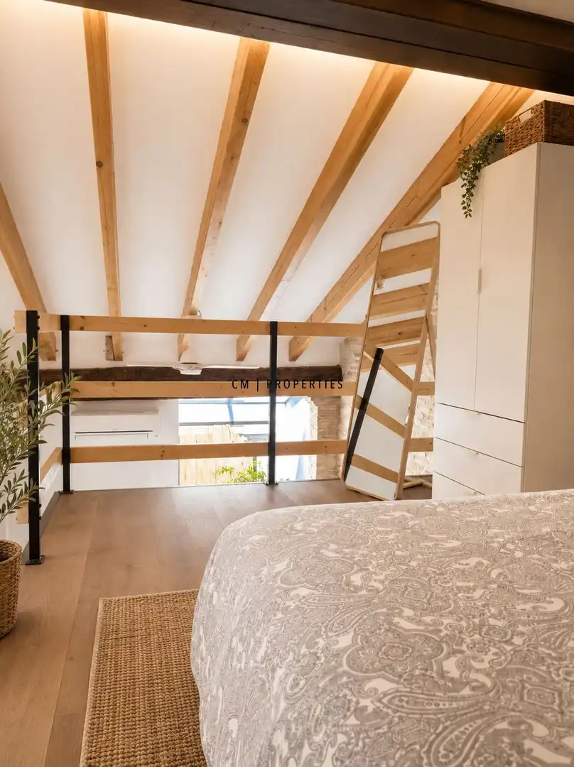 Balcony of Attic for rent in Valencia  with Air Conditioner, Heating and Terrace
