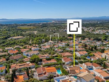 Xalet amb balcó en venda a Nord