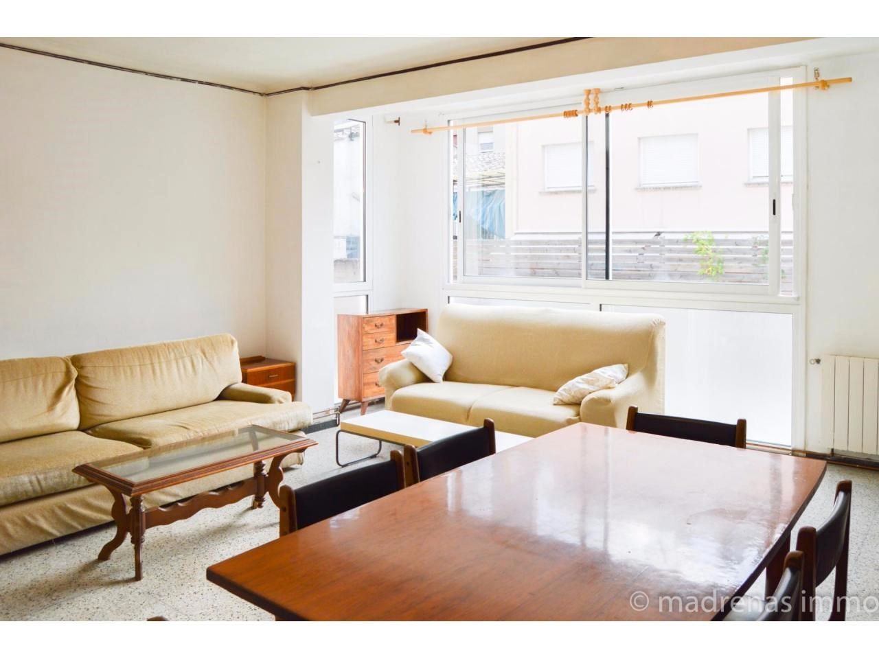 Living room of Flat for sale in Girona Capital  with Heating