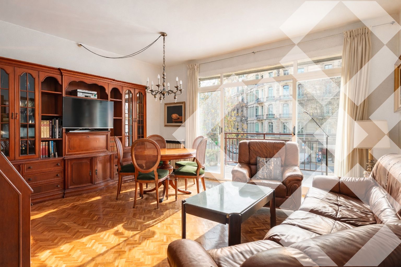 Living room of Flat for sale in  Barcelona Capital  with Heating, Parquet flooring and Terrace