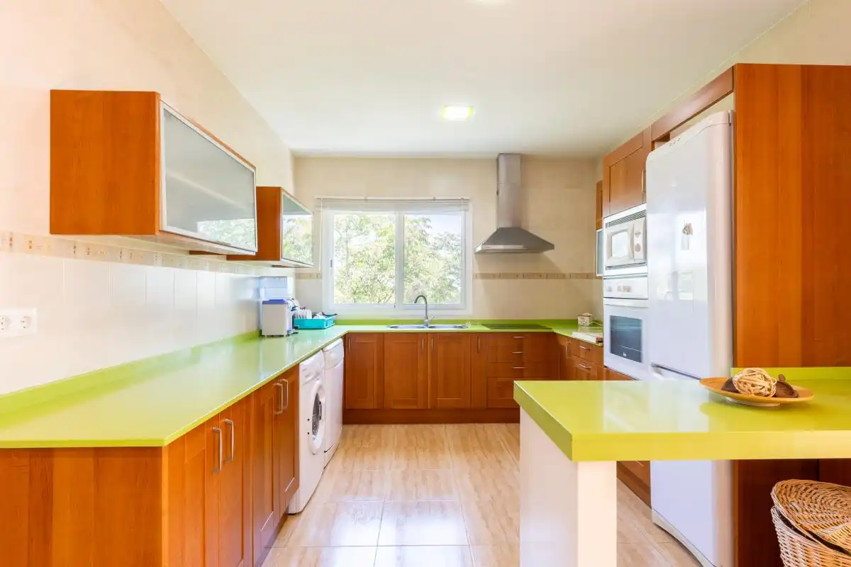 Cuina de Casa o xalet en venda en Montroi / Montroy amb Aire condicionat, Calefacció i Jardí privat