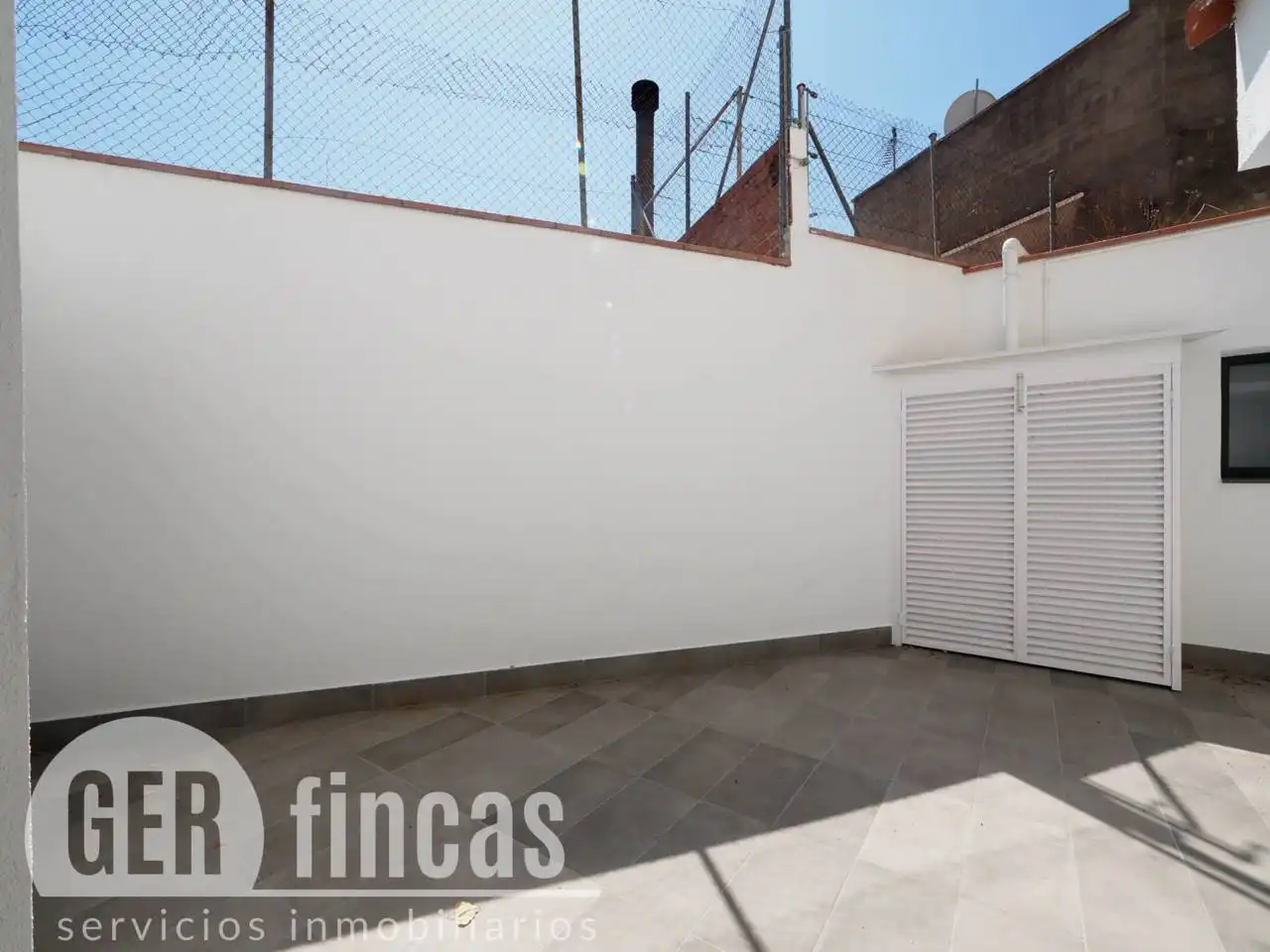 Flat for rent in Calle Josep Llimona, Poble Nou