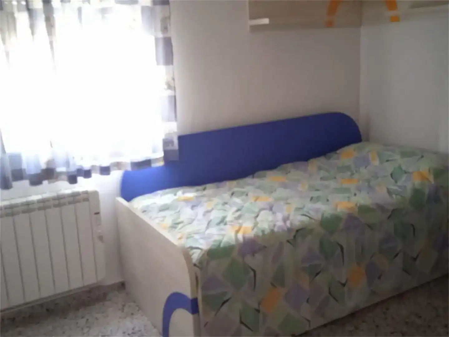 Dormitori de Casa adosada en venda en Talaván amb Aire condicionat i Balcó