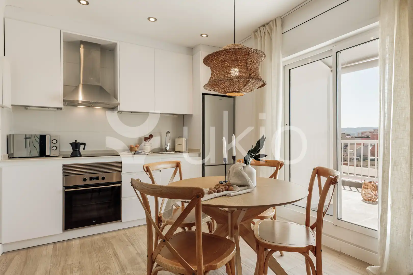 Cocina de Apartamento de alquiler en Barcelona con Aire acondicionado, Calefacción y Terraza